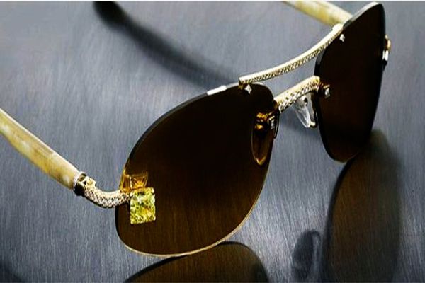 Luxuriator Canary Diamond Glasses